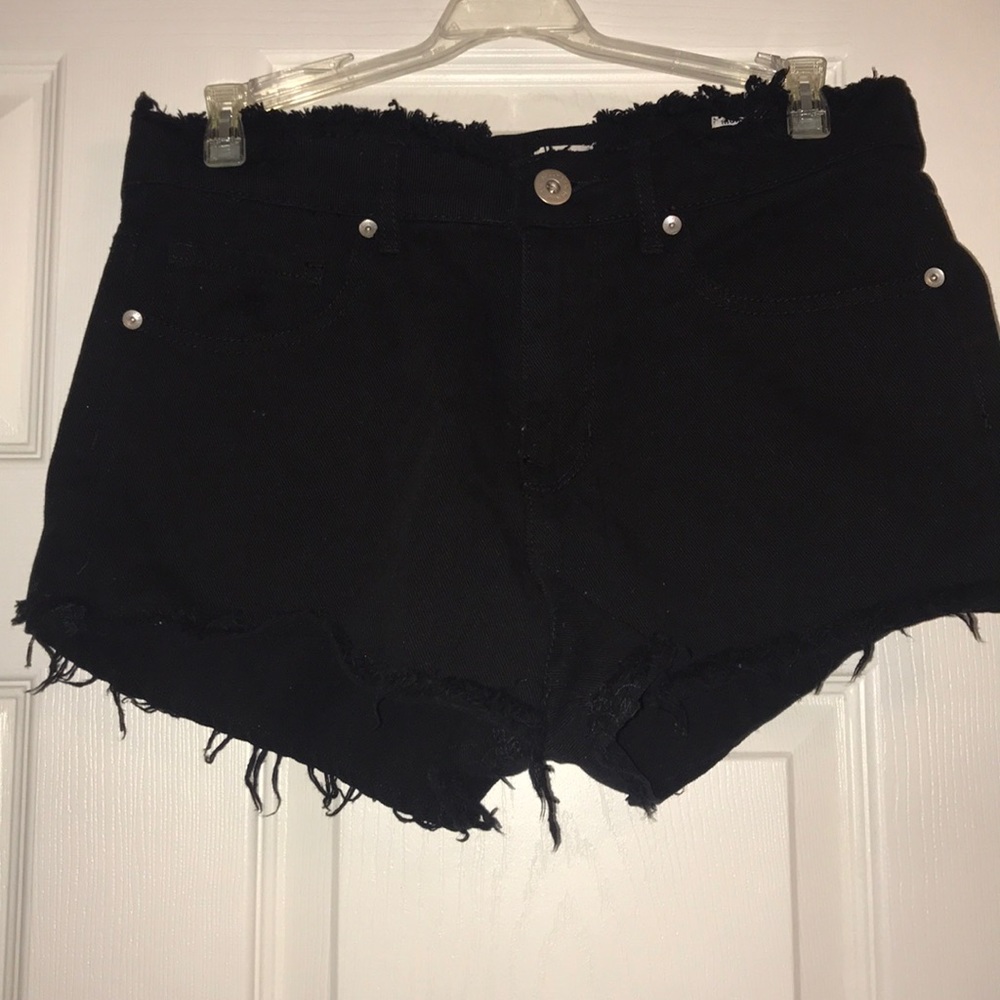 Black frayed denim shorts from Pacsun